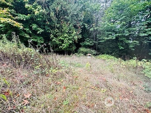 3rd image of 2 W Sherman Heights Road