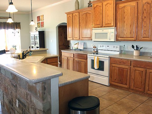 4th image of 125 Crestway