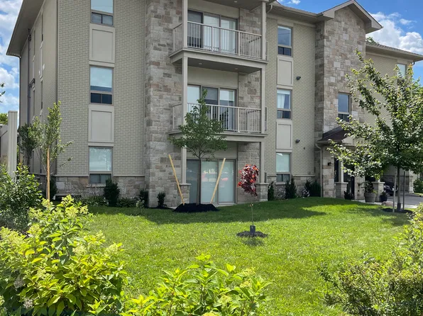 203 Cox Mill Rd, Barrie, ON L4N 4G4
