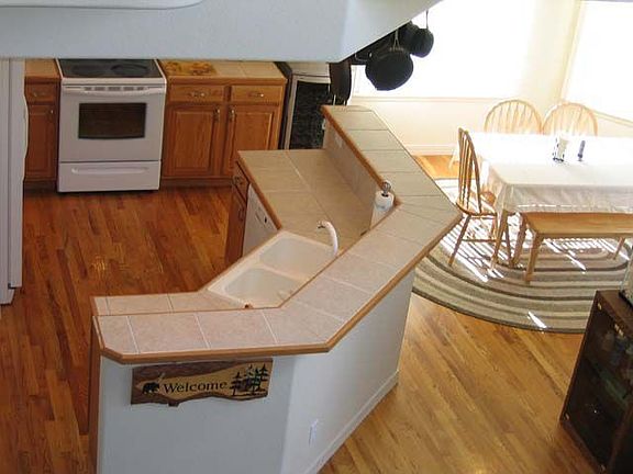 Kitchen w/new appliances includes Bosch Silent Dishwasher