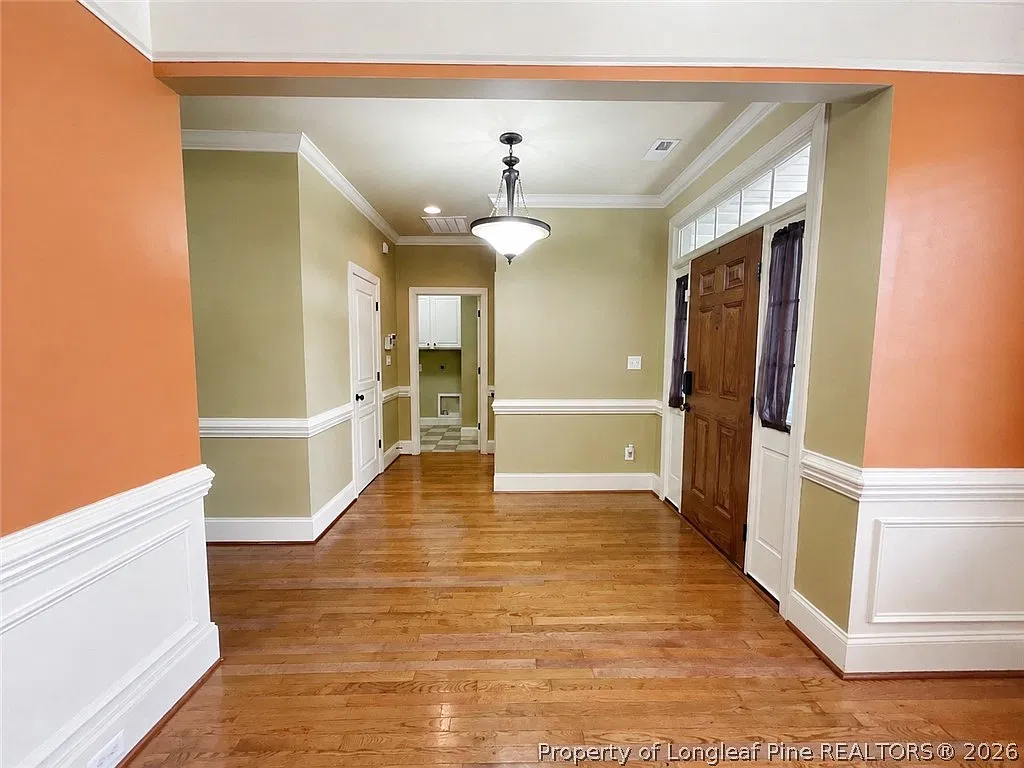 3 bed, 2.5 bath, 1850 sqft, $1,850 — Photo 2