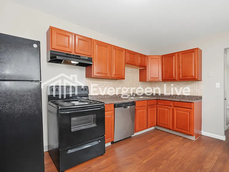3685 Shoreline Dr — Photo 6