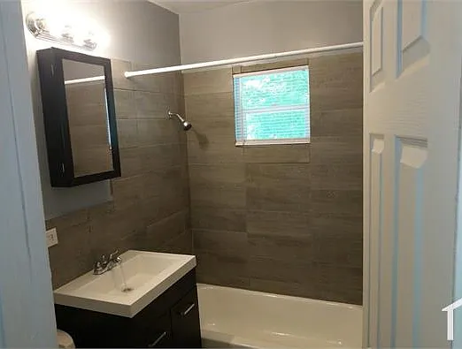 11641 S Lowe Ave #2 — Photo 15