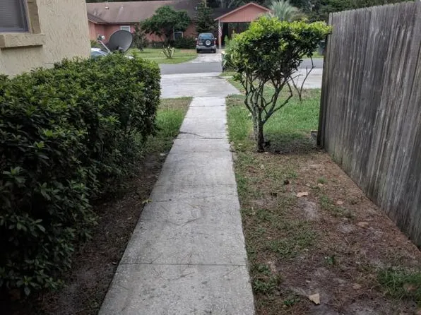 2711 Hidden Village Dr, Jacksonville, FL 32216