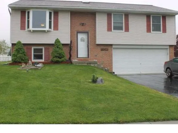 4 Edgemont Ln #L-0203, Newmanstown, PA 17073