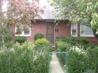 2382 Redmond Rd, Bellmore, NY 11710