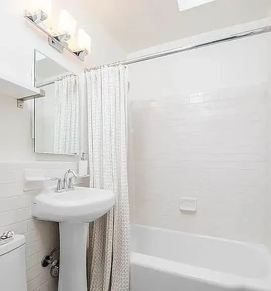 164 8th Ave #1B — Photo 4