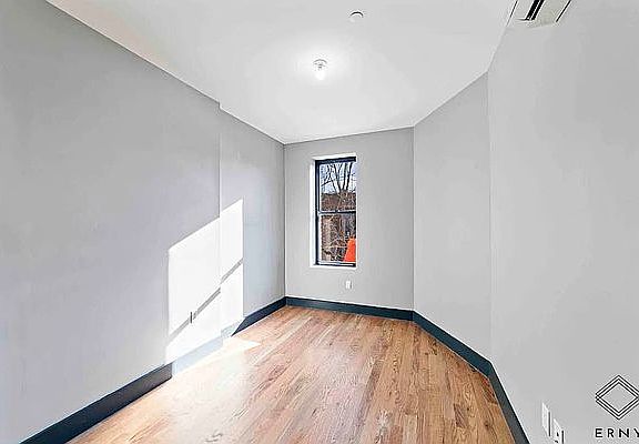 2nd image of 2370 Pacific St #3A