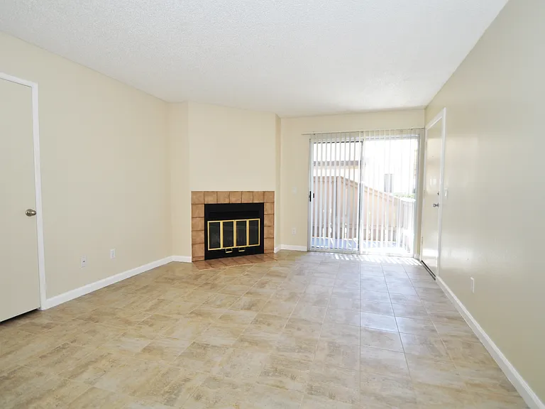 Oak Hill Apartments — Photo 8