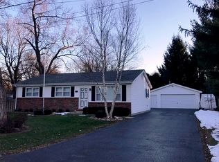 1013 Pine St, Fox River Grove, IL 60021