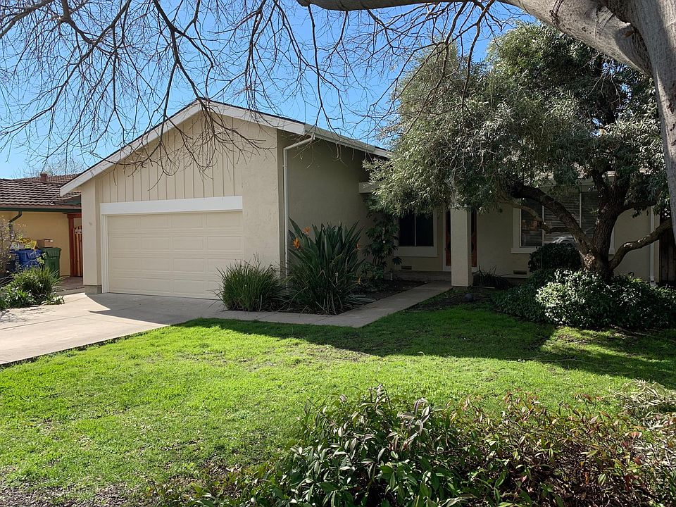 1st image of 563 Simas Dr