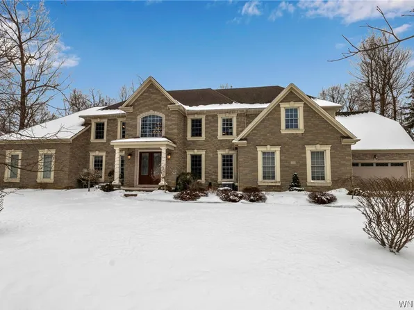 9719 Cobblestone Dr, Clarence, NY 14031