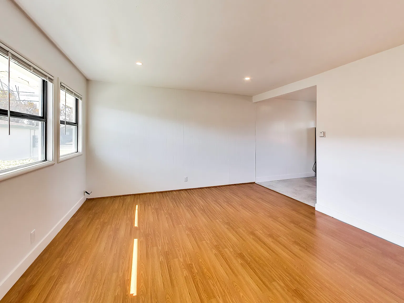 2 bed, 786 sqft, $3,295 — Photo 2