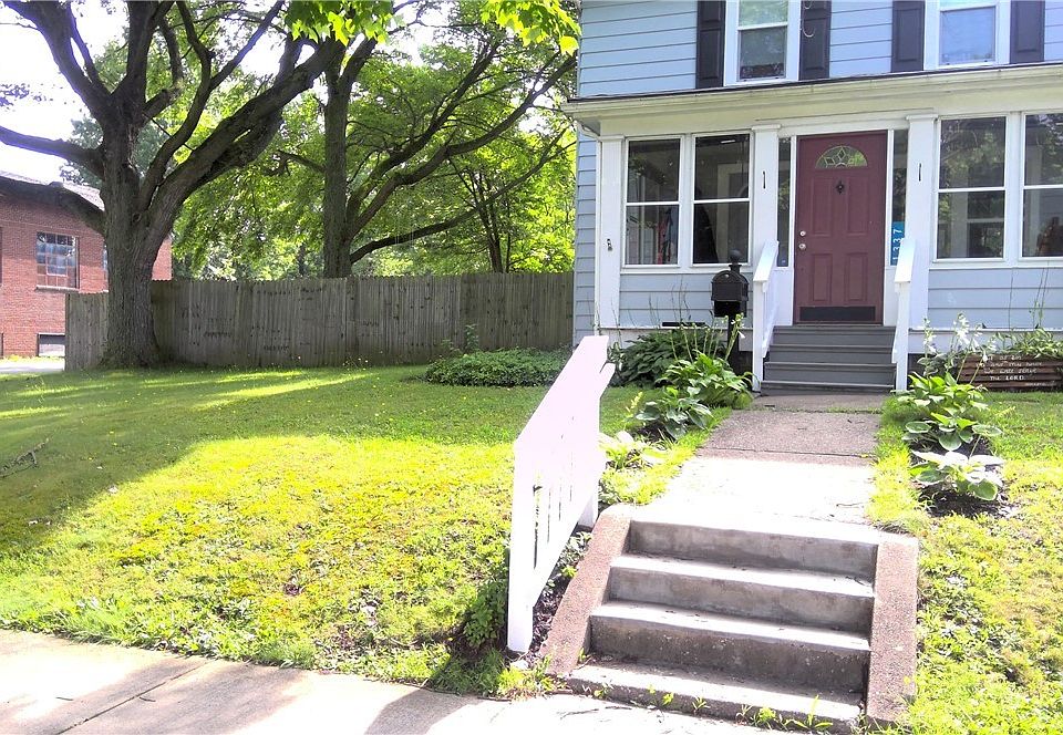 2nd image of 1337 Franklin Ave
