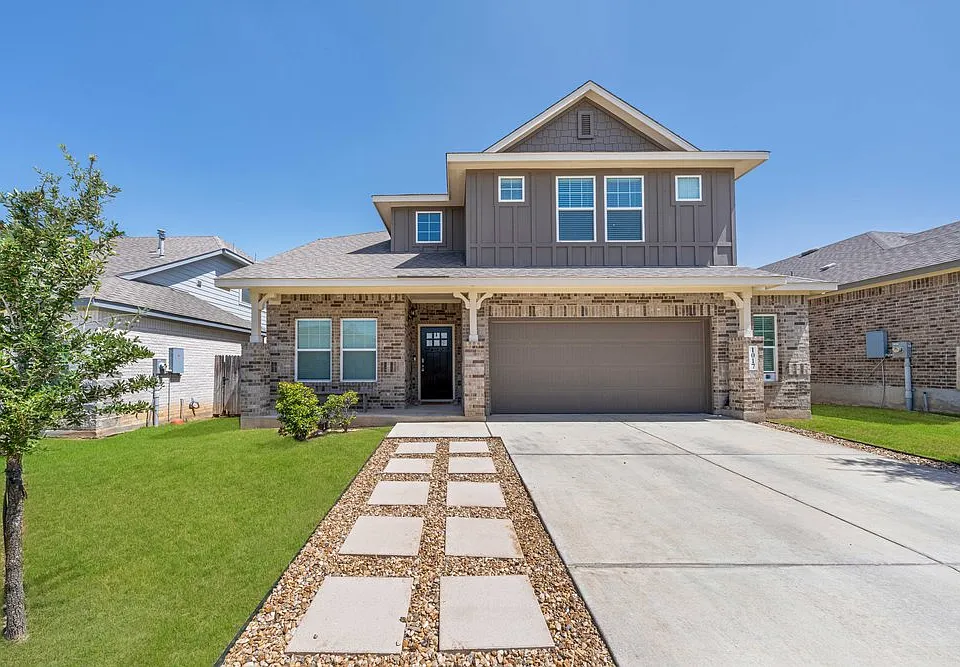 1017 Sixtree Dr
