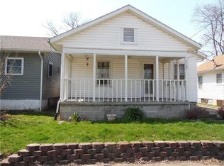 1107 Shelby St, Shelbyville, IN 46176