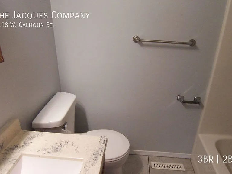 2118 W Calhoun St — Photo 10