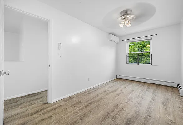 Rented by SERHANT. | media 7