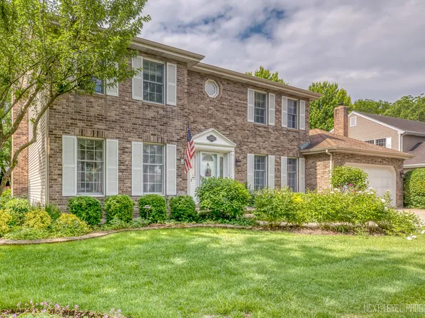 2315 Fairfax Rd, St Charles, IL 60174