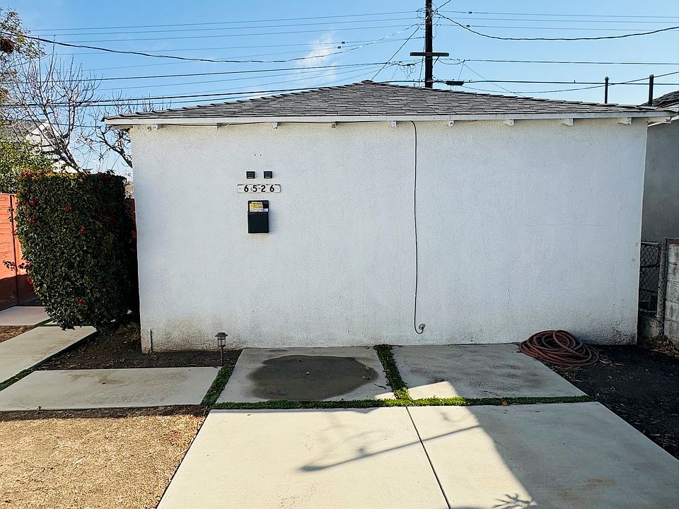 1st image of 6526 Beeman Ave