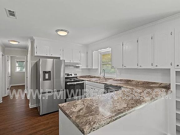 2nd image of 119 Sharon Ct