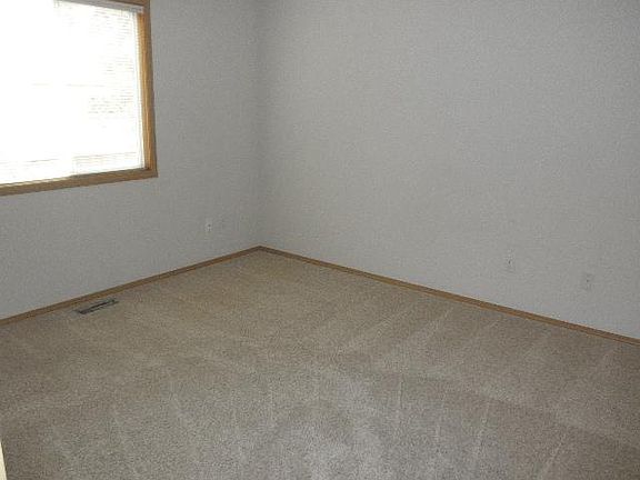 5th image of 3720 30th Ave SE