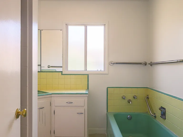 7 Ramona Ave — Photo 16