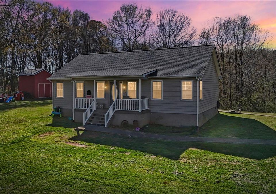 1st image of 550 Stateline Rd