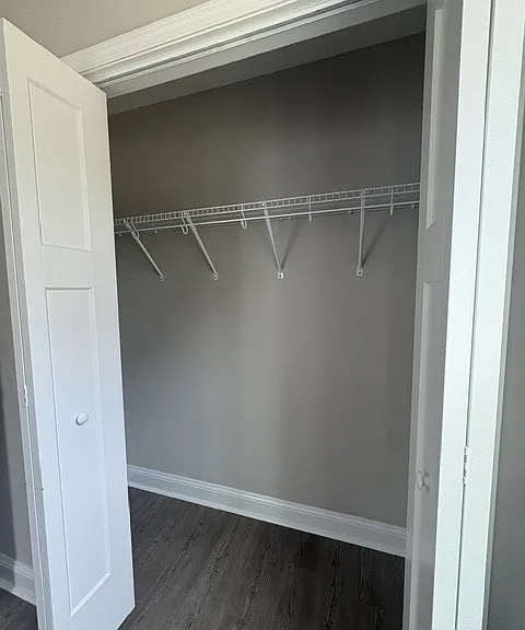 410 S Glover St — Photo 5