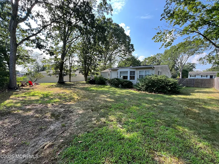 8 Corey Dr — Photo 20