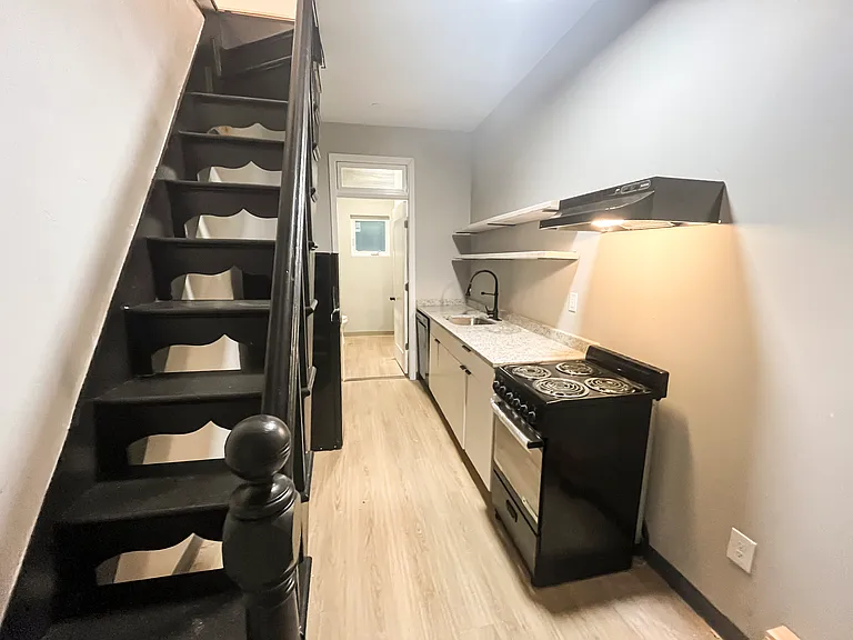 15094 Point Lookout Rd #A — Photo 6