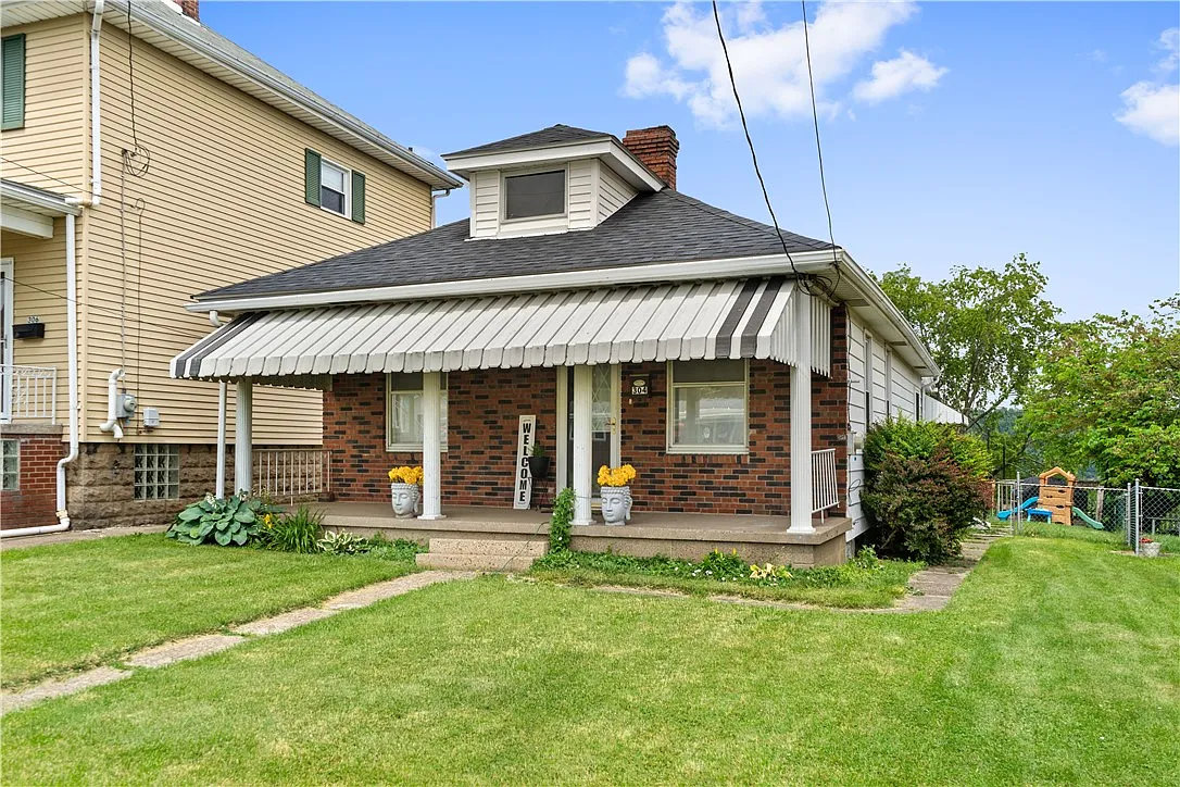 304 Oakland Ave photo 1