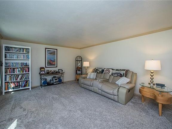 2nd image of 5811 Glen Hill Dr