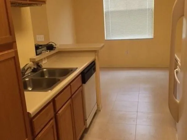 7975 Preserve Cir APT 1013, Naples, FL 34119