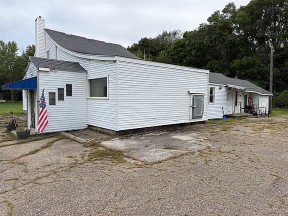 4th image of 12394 Riverside Dr