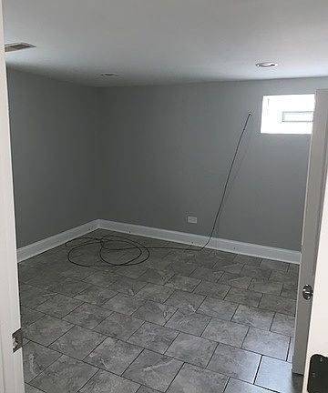 5th image of 11020 S Eberhart Ave