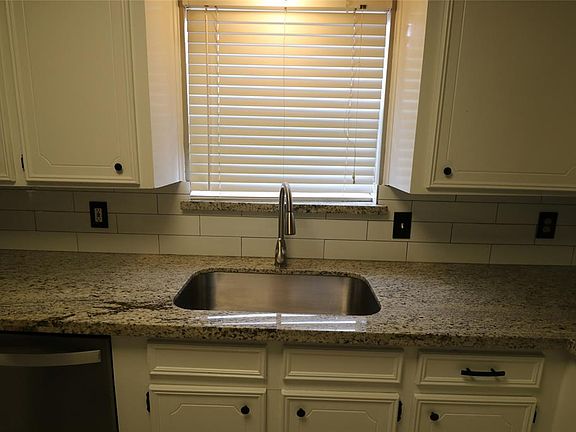 4th image of 1121 E P St