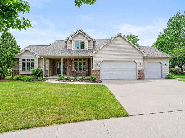 45 Bellevue Pl, Appleton, WI 54915