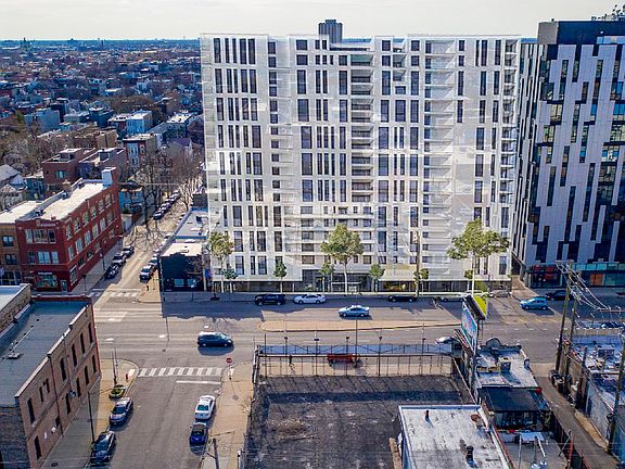 3rd image of 1144 N Ashland Ave