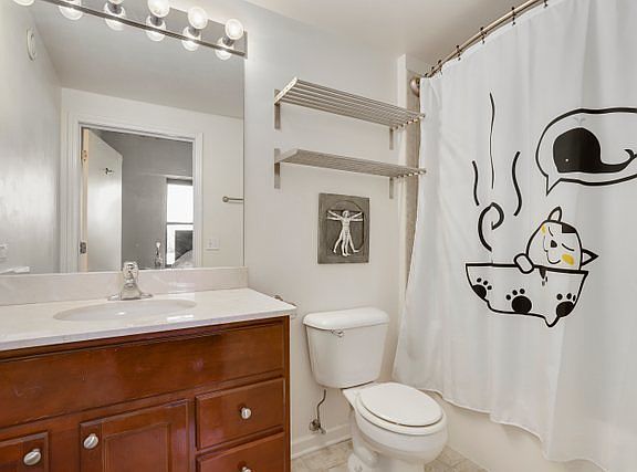 4th image of 1122 W Catalpa Ave APT 515