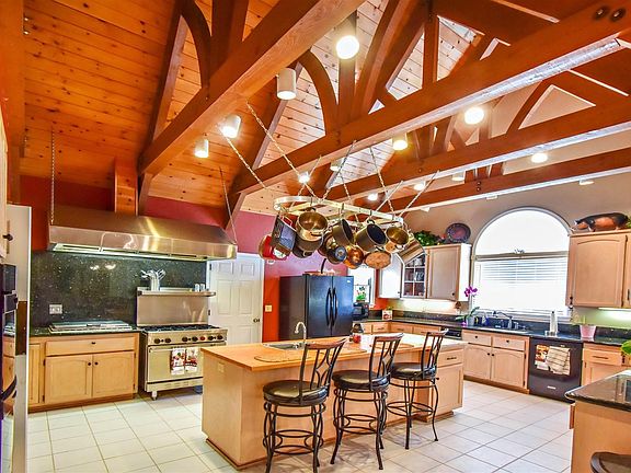 2nd image of 14841 Curtis Cir