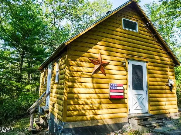 223 Five Mile Meadow Rd, Dingmans Ferry, PA 18328