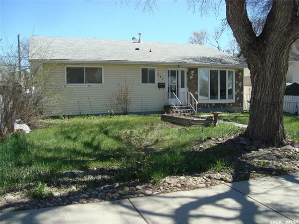 247 9th AVENUE NW, Swift Current, SK S9H 1A6