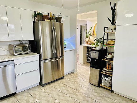 5th image of 5340 W Windsor Ave APT 3G