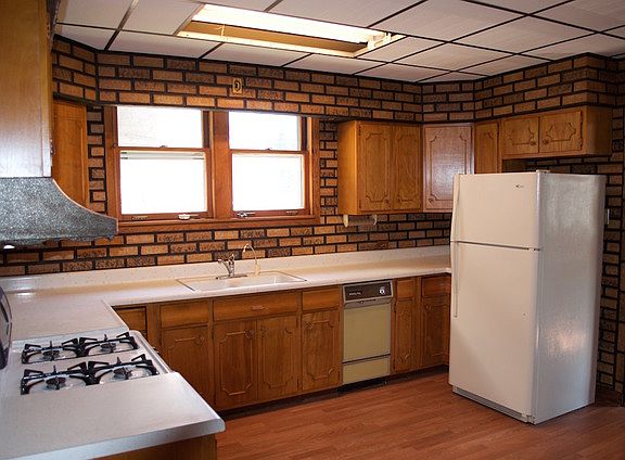 4th image of 2923 N 76th Ct