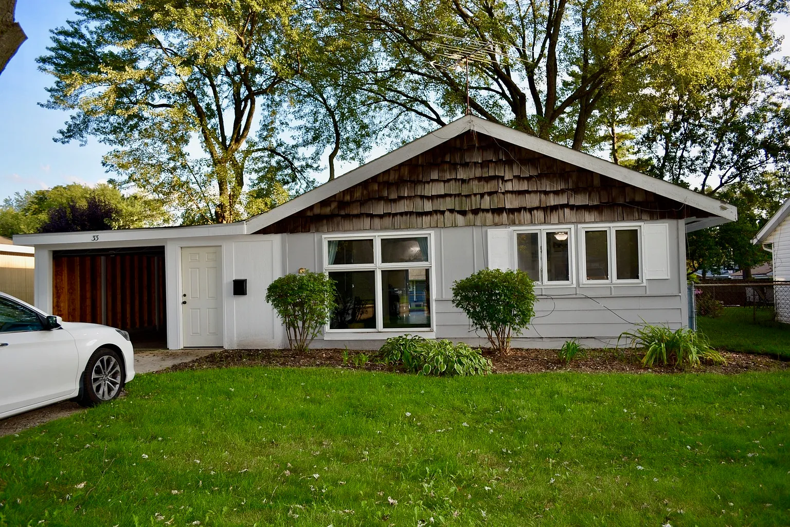 33 Helm Rd photo 1