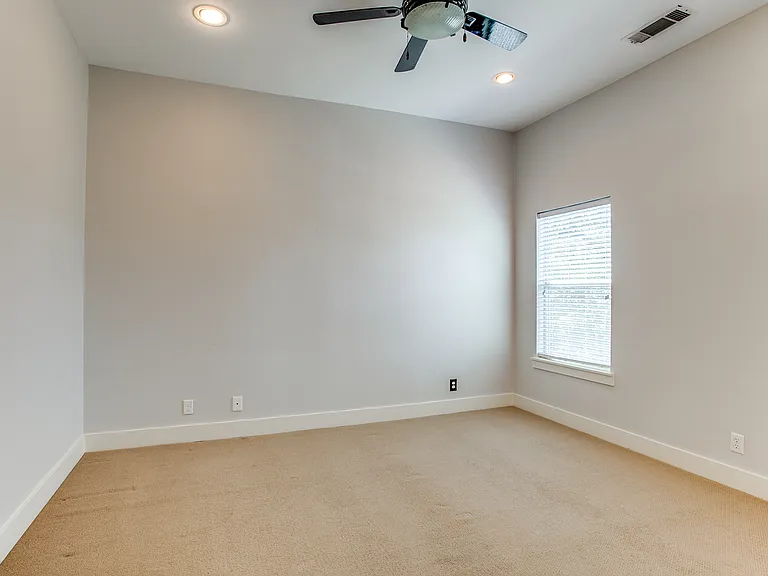 3824 Brown St #B — Photo 16