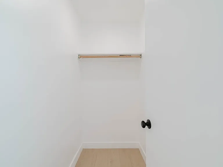 5654 1/4 Cartwright Ave — Photo 11