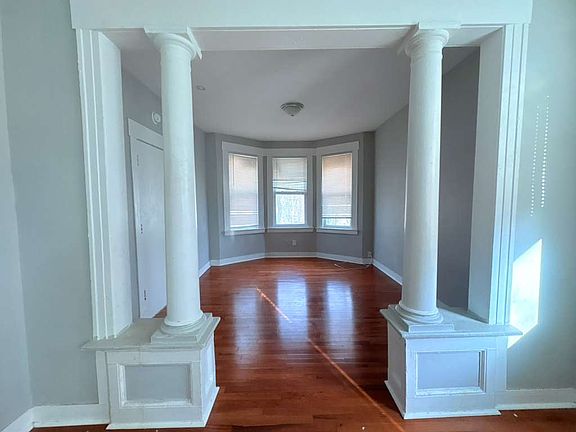 2nd image of 58 White St #33