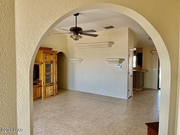 3rd image of 3351 Oasis Dr